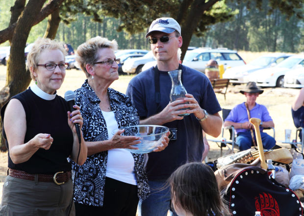 Residents, Cowlitz Tribe pray for return to natural salmon runs